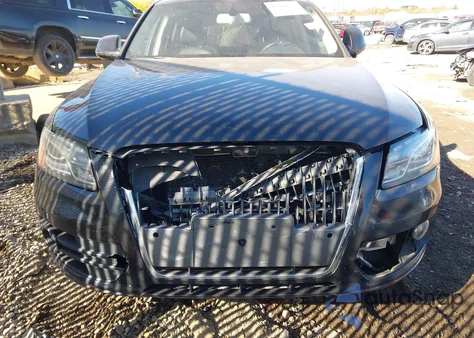 2011 Audi Q5 2.0T Premium z USA, uszkodzony, nr VIN WA1LFAFP2BA071083